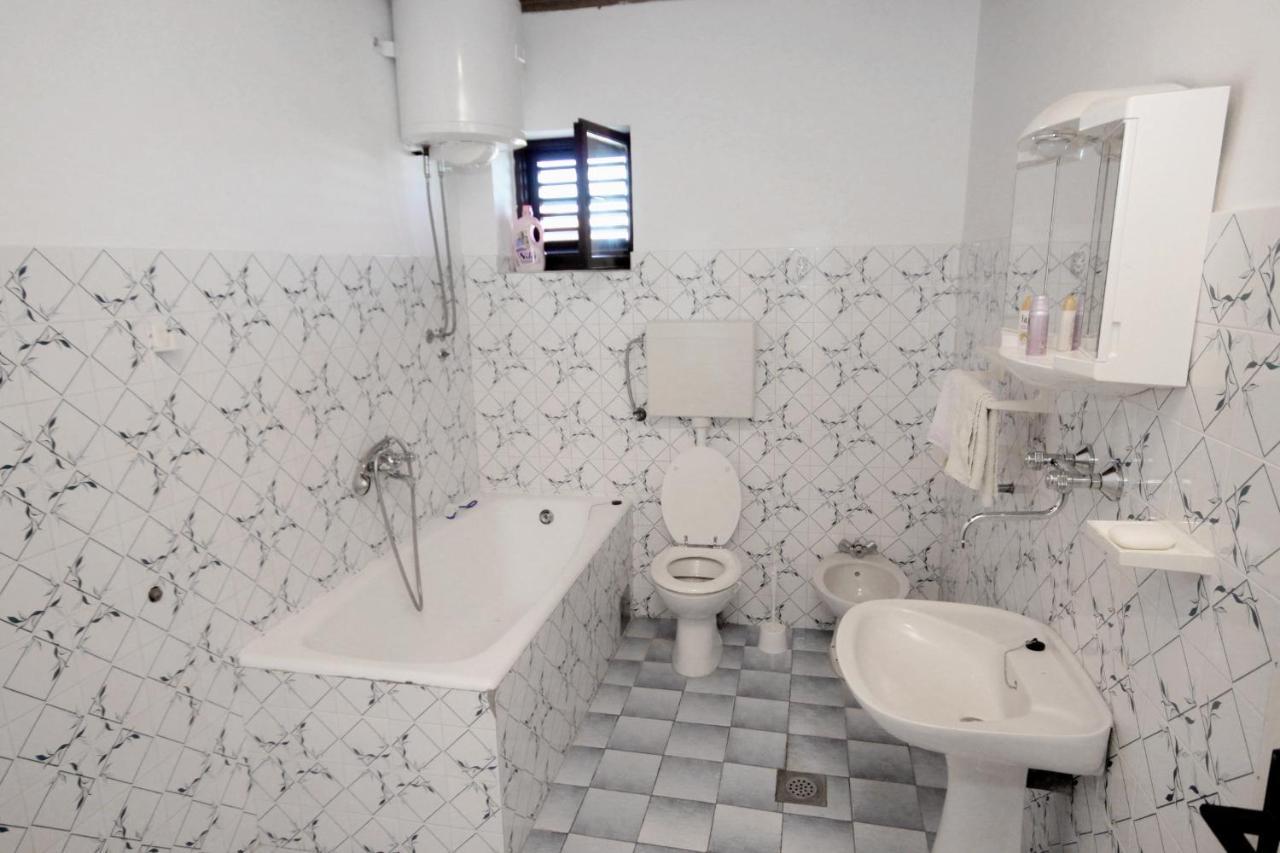 Apartments By The Sea Privlaka, Zadar - 666 Εξωτερικό φωτογραφία
